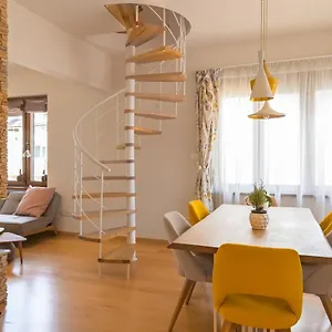 https://designer-maisonette-with-top-central-location.sofiahotelsbg.com