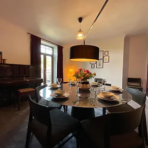 https://large-4-double-bedroomed-townhouse-in-central-holmfirth.yorkshirehotels.net
