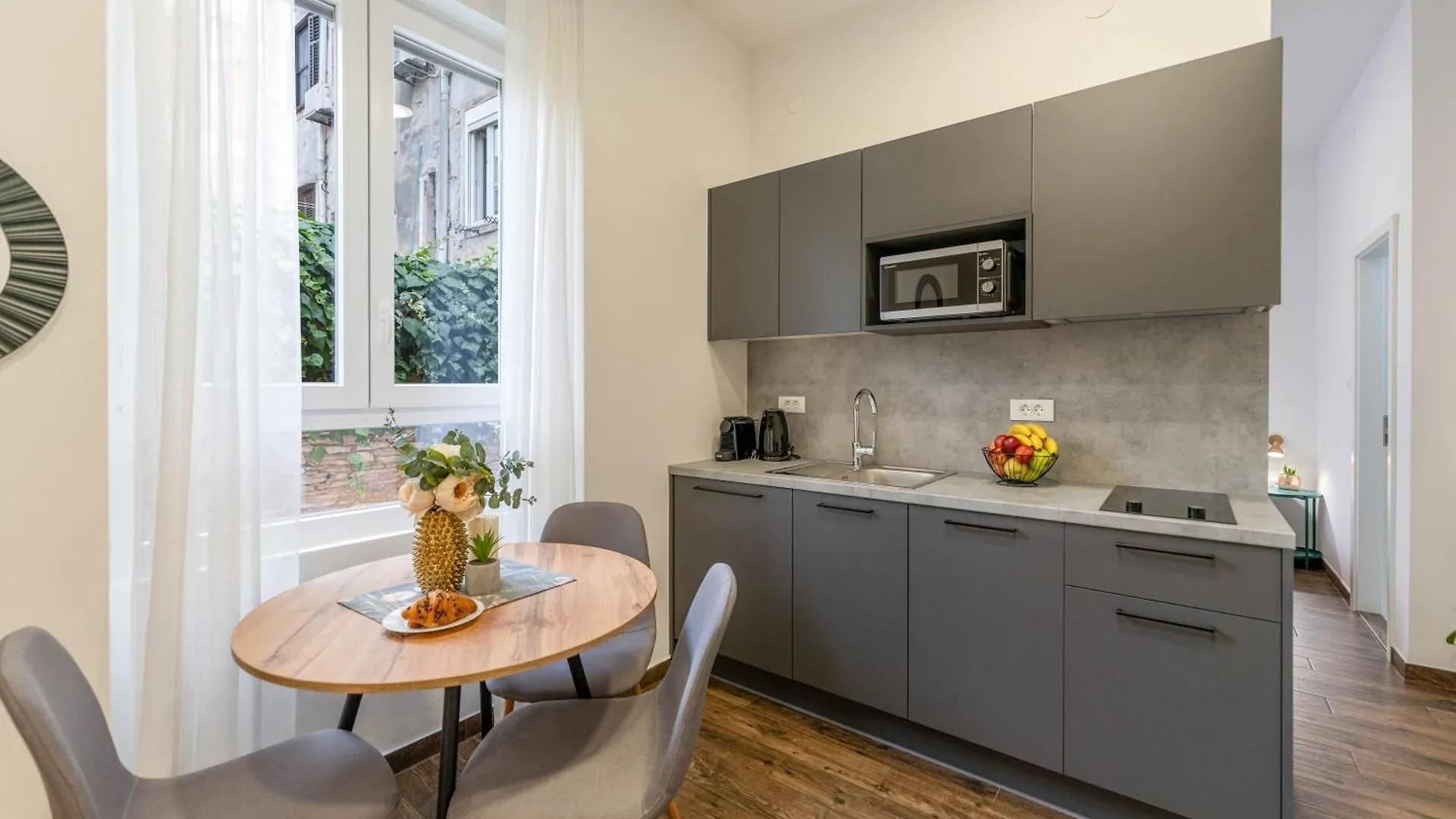 Colosseum Garden studio apartments Pula Croatie